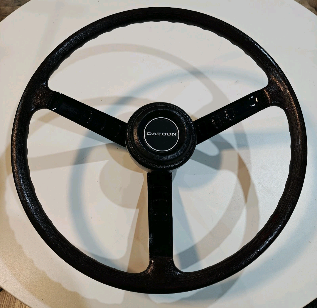 1970 Datsun 240z Series 1 Steering Wheel Plus New Horn Pad